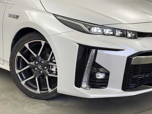トヨタ プリウス ＰＨＶ Sナビパッケージ・GRスポーツ 新潟県 2018(平30)年 7万km ホワイトパールクリスタルシャイン 純正アルパイン9インチナビ　CD・DVD・Bluetooth/JBLサラウンドシステム/LEDライト/両側シートヒーター/レーダークルーズコントロール/ETC/バックカメラ/純正18インチホイール/トヨタセーフティセンス