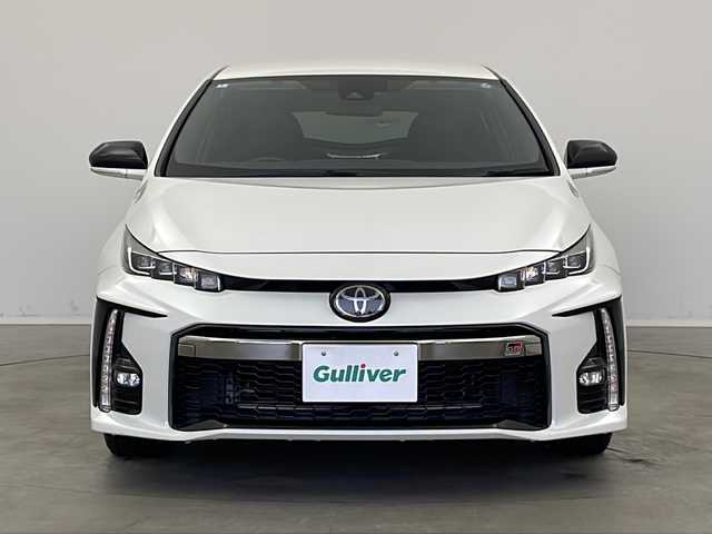 トヨタ プリウス ＰＨＶ Sナビパッケージ・GRスポーツ 新潟県 2018(平30)年 7万km ホワイトパールクリスタルシャイン 純正アルパイン9インチナビ　CD・DVD・Bluetooth/JBLサラウンドシステム/LEDライト/両側シートヒーター/レーダークルーズコントロール/ETC/バックカメラ/純正18インチホイール/トヨタセーフティセンス
