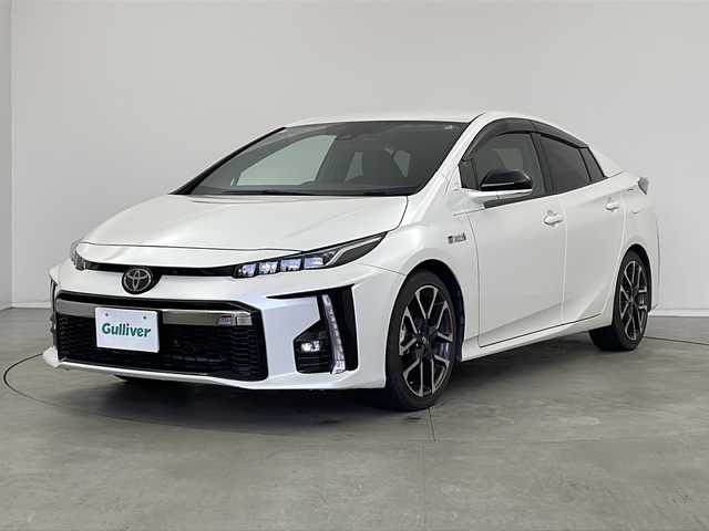 トヨタ プリウス ＰＨＶ Sナビパッケージ・GRスポーツ 新潟県 2018(平30)年 7万km ホワイトパールクリスタルシャイン 純正アルパイン9インチナビ　CD・DVD・Bluetooth/JBLサラウンドシステム/LEDライト/両側シートヒーター/レーダークルーズコントロール/ETC/バックカメラ/純正18インチホイール/トヨタセーフティセンス