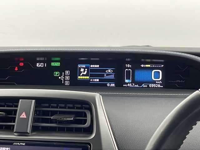トヨタ プリウス ＰＨＶ Sナビパッケージ・GRスポーツ 新潟県 2018(平30)年 7万km ホワイトパールクリスタルシャイン 純正アルパイン9インチナビ　CD・DVD・Bluetooth/JBLサラウンドシステム/LEDライト/両側シートヒーター/レーダークルーズコントロール/ETC/バックカメラ/純正18インチホイール/トヨタセーフティセンス