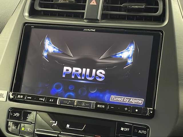 トヨタ プリウス ＰＨＶ Sナビパッケージ・GRスポーツ 新潟県 2018(平30)年 7万km ホワイトパールクリスタルシャイン 純正アルパイン9インチナビ　CD・DVD・Bluetooth/JBLサラウンドシステム/LEDライト/両側シートヒーター/レーダークルーズコントロール/ETC/バックカメラ/純正18インチホイール/トヨタセーフティセンス