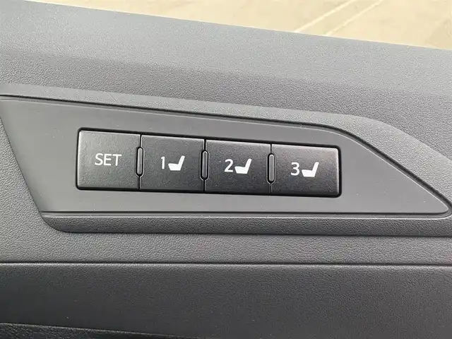 トヨタ アルファード S Cパッケージ 徳島県 2023(令5)年 0.9万km ホワイトパールクリスタルシャイン 純正9インチナビ/(フルセグTV/Bluetooth/AM/FM/USB)/モデリスタフルエアロ/純正フリップダウンモニター/トヨタセーフティセンス/BSM/バックカメラ/シーケンシャル/デジタルインナーミラー/シートメモリ/ステアリングヒーター/オートブレーキホールド/TVキャンセラー/前フォグライト/両側パワースライドドア