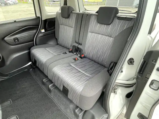 スズキ ソリオ HV MZ 道央・札幌 2024(令6)年 1.4万km ピュアホワイトP ４WD/社外メモリーナビ/AM/FM/BT/スズキセーフティサポート/衝突被害軽減ブレーキ/横滑り防止装置/レーダークルーズコントロール/レーンキープアシスト/リヤパーキングセンサー/バックカメラ/ETC/アイドリングストップ/片側パワースライドドア/前席シートヒーター/ステアリングリモコン/プッシュスタート/スマートキー/ハロゲンヘッドライト/オートライト/オートハイビーム/ヘッドライトレベライザー/電動格納ミラー/ヒーテッドドアミラー/フロアマット/レンタカー登録
