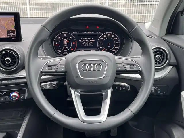 アウディ アウディ Ｑ２ 35TDIアドバンスド 静岡県 2022(令4)年 0.6万km 白 アダプティブクルーズコントロール/バーチャルコックピット/純正ナビ/（フルセグ/BT)/バックカメラ/前後PDC/電動リアゲート/シートヒーター/レーンキープアシスト/ブランドスポットアシスト/LEDヘッドライト/ETC2.0/リモコンキー/前後ドライブレコーダー/純正17インチアルミホイール