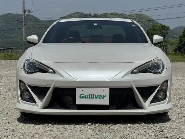 トヨタ ８６ GT 兵庫県 2012(平24)年 2.9万km サテンホワイトパール TOM`Sスーパーチャージャー/TOM`Sエアロ(S/RU/RW)/TOM`S車高調/チームネッツフロントエアロ/チームネッツマフラー/モデリスタ18インチAW/純正ナビ/フルセグTV/Bluetooth接続可/DVD再生可/バックカメラ
