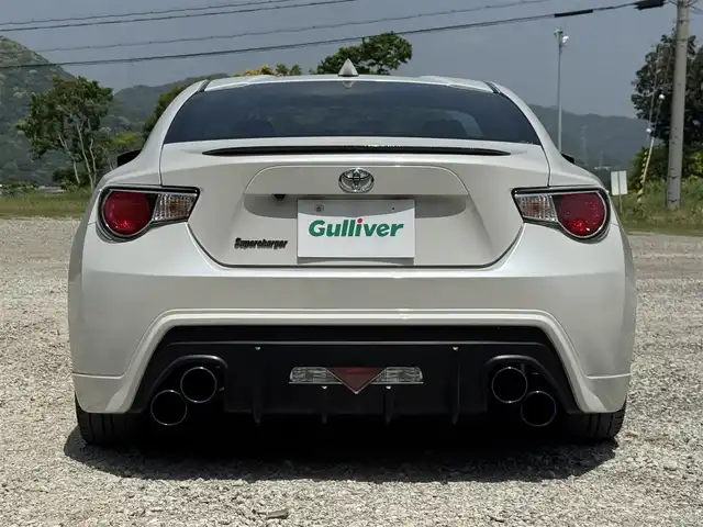 トヨタ ８６ GT 兵庫県 2012(平24)年 2.9万km サテンホワイトパール TOM`Sスーパーチャージャー/TOM`Sエアロ(S/RU/RW)/TOM`S車高調/チームネッツフロントエアロ/チームネッツマフラー/モデリスタ18インチAW/純正ナビ/フルセグTV/Bluetooth接続可/DVD再生可/バックカメラ