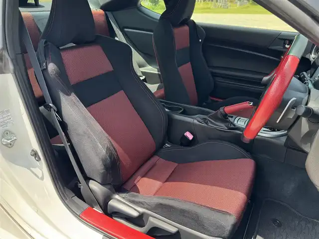 トヨタ ８６ GT 兵庫県 2012(平24)年 2.9万km サテンホワイトパール TOM`Sスーパーチャージャー/TOM`Sエアロ(S/RU/RW)/TOM`S車高調/チームネッツフロントエアロ/チームネッツマフラー/モデリスタ18インチAW/純正ナビ/フルセグTV/Bluetooth接続可/DVD再生可/バックカメラ