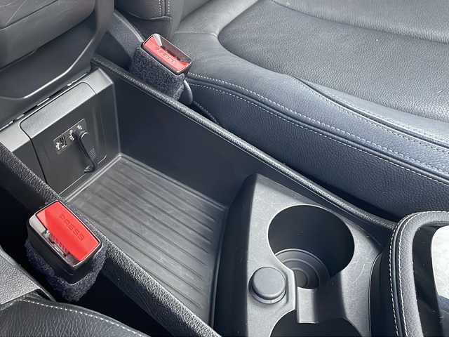 ＢＭＷ ２１８ｄ アクティブツアラー ラグジュアリー 愛知県 2017(平29)年 3万km アルピンホワイトⅢ ワンオーナー/禁煙車/純正ナビ/バックカメラ/パワーバックドア/ETC/フルセグTV・Bluetooth・CD・DVD・USB/Music コレクション・AUX・AM・FM/レザーシート/運転席助手席パワーシート/運転席助手席シートヒーター/革巻きステアリング/フロアマット/LEDヘッドライト/オートライト/フロント・リヤフォグランプ/クルーズコントロール/アイドリングストップ/衝突警告/ECO PROモード/プッシュスタート/スマートキー/イモビライザー/スペアキー1本/新車保証書/取扱説明書