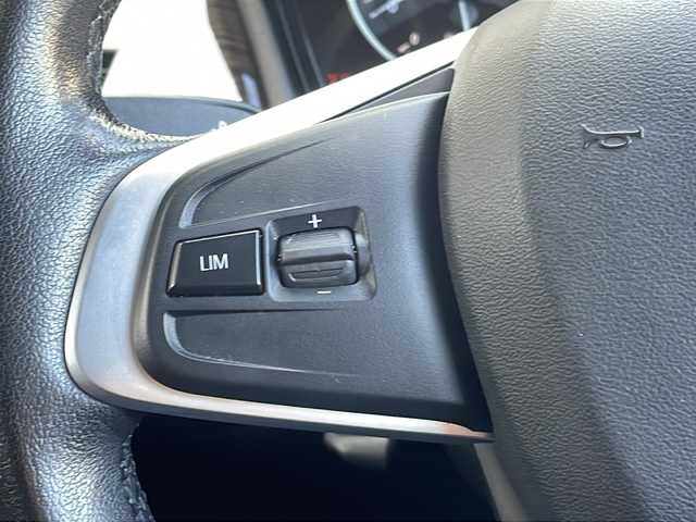 ＢＭＷ ２１８ｄ アクティブツアラー ラグジュアリー 愛知県 2017(平29)年 3万km アルピンホワイトⅢ ワンオーナー/禁煙車/純正ナビ/バックカメラ/パワーバックドア/ETC/フルセグTV・Bluetooth・CD・DVD・USB/Music コレクション・AUX・AM・FM/レザーシート/運転席助手席パワーシート/運転席助手席シートヒーター/革巻きステアリング/フロアマット/LEDヘッドライト/オートライト/フロント・リヤフォグランプ/クルーズコントロール/アイドリングストップ/衝突警告/ECO PROモード/プッシュスタート/スマートキー/イモビライザー/スペアキー1本/新車保証書/取扱説明書