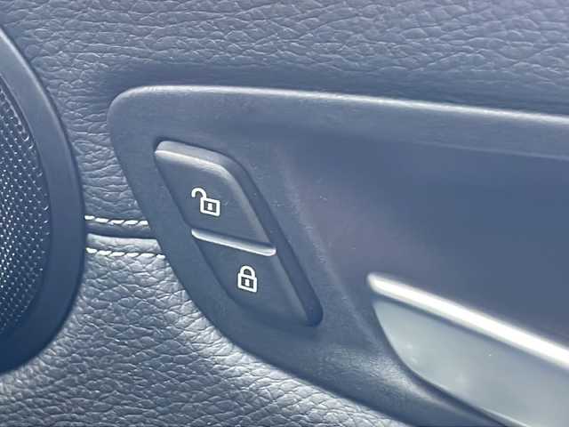 ＢＭＷ ２１８ｄ アクティブツアラー ラグジュアリー 愛知県 2017(平29)年 3万km アルピンホワイトⅢ ワンオーナー/禁煙車/純正ナビ/バックカメラ/パワーバックドア/ETC/フルセグTV・Bluetooth・CD・DVD・USB/Music コレクション・AUX・AM・FM/レザーシート/運転席助手席パワーシート/運転席助手席シートヒーター/革巻きステアリング/フロアマット/LEDヘッドライト/オートライト/フロント・リヤフォグランプ/クルーズコントロール/アイドリングストップ/衝突警告/ECO PROモード/プッシュスタート/スマートキー/イモビライザー/スペアキー1本/新車保証書/取扱説明書