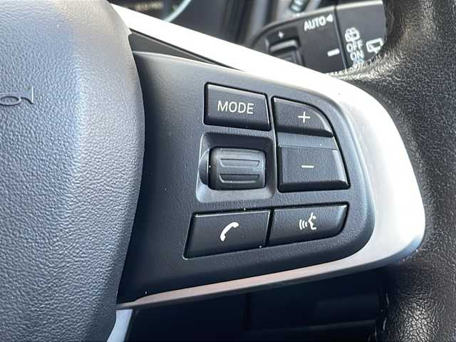 ＢＭＷ ２１８ｄ アクティブツアラー ラグジュアリー 愛知県 2017(平29)年 3万km アルピンホワイトⅢ ワンオーナー/禁煙車/純正ナビ/バックカメラ/パワーバックドア/ETC/フルセグTV・Bluetooth・CD・DVD・USB/Music コレクション・AUX・AM・FM/レザーシート/運転席助手席パワーシート/運転席助手席シートヒーター/革巻きステアリング/フロアマット/LEDヘッドライト/オートライト/フロント・リヤフォグランプ/クルーズコントロール/アイドリングストップ/衝突警告/ECO PROモード/プッシュスタート/スマートキー/イモビライザー/スペアキー1本/新車保証書/取扱説明書