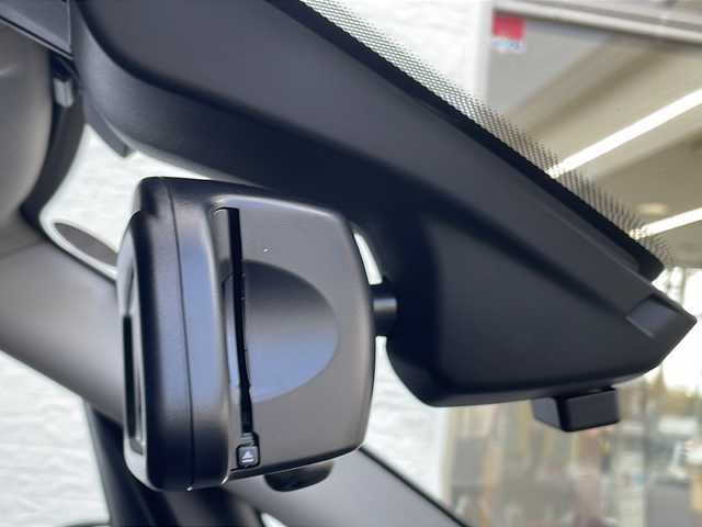 ＢＭＷ ２１８ｄ アクティブツアラー ラグジュアリー 愛知県 2017(平29)年 3万km アルピンホワイトⅢ ワンオーナー/禁煙車/純正ナビ/バックカメラ/パワーバックドア/ETC/フルセグTV・Bluetooth・CD・DVD・USB/Music コレクション・AUX・AM・FM/レザーシート/運転席助手席パワーシート/運転席助手席シートヒーター/革巻きステアリング/フロアマット/LEDヘッドライト/オートライト/フロント・リヤフォグランプ/クルーズコントロール/アイドリングストップ/衝突警告/ECO PROモード/プッシュスタート/スマートキー/イモビライザー/スペアキー1本/新車保証書/取扱説明書