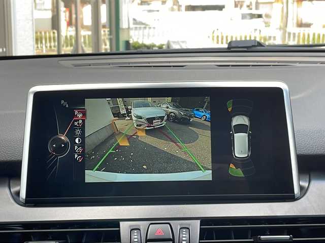 ＢＭＷ ２１８ｄ アクティブツアラー ラグジュアリー 愛知県 2017(平29)年 3万km アルピンホワイトⅢ ワンオーナー/禁煙車/純正ナビ/バックカメラ/パワーバックドア/ETC/フルセグTV・Bluetooth・CD・DVD・USB/Music コレクション・AUX・AM・FM/レザーシート/運転席助手席パワーシート/運転席助手席シートヒーター/革巻きステアリング/フロアマット/LEDヘッドライト/オートライト/フロント・リヤフォグランプ/クルーズコントロール/アイドリングストップ/衝突警告/ECO PROモード/プッシュスタート/スマートキー/イモビライザー/スペアキー1本/新車保証書/取扱説明書