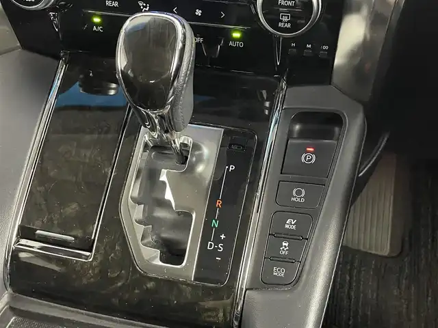 トヨタ アルファードハイブリット SR サイドリフトアップ 道央・札幌 2017(平29)年 6.7万km ブラック ・４WD/・JBLサウンド/・純正ナビ/　CD/DVD/SD/BT/フルセグ/・純正フリップダウンモニター/・100V/1500W/・ビルトインETC/・前後ドライブレコーダー/・クルーズコントロール/・両側パワースライドドア/・パワーバックドア/・ハーフレザーシート/・前席パワーシート/・アイドリングストップ/・LEDヘッドライト/・フォグライト/・オートライト/・プッシュスタート/・スマートキー/・純正フロアマット/・ドアバイザー/・社外AW付スタッドレス積込（215/65/R16）