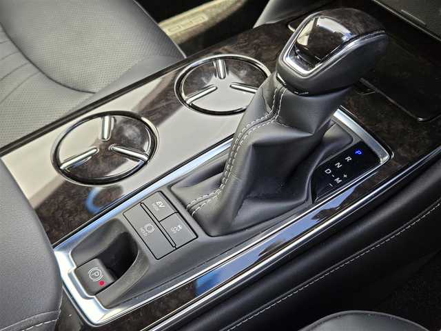 トヨタ クラウン ハイブリッド G－エグゼクティブ 鹿児島県 2020(令2)年 4.5万km プレシャスブラックパール アダプティブクルーズコントロール　/ビルトインＥＴＣ２．０　/全席シートヒーター　/Ｄ＋Ｎ席エアシート　/ステアリングヒーター/デジタルインナーミラー　/電動サンシェード　/パノラミックビューモニター　/トヨタセーフティセンス/肩口パワーシートスイッチ/リヤクロストラフィックオートブレーキ/ブラインドスポットモニター/エグゼクティブ専用高輝度アルミホイール(18インチ)/シートメモリー/Bluetoothオーディオ/前後コーナーセンサー/横滑り防止装置/レーンキープアシスト/プッシュスタート/スマートキー/ＭＴモード付きＡＴ/パドルシフト