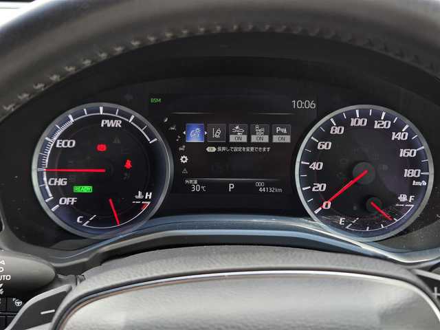 トヨタ クラウン ハイブリッド G－エグゼクティブ 鹿児島県 2020(令2)年 4.5万km プレシャスブラックパール アダプティブクルーズコントロール　/ビルトインＥＴＣ２．０　/全席シートヒーター　/Ｄ＋Ｎ席エアシート　/ステアリングヒーター/デジタルインナーミラー　/電動サンシェード　/パノラミックビューモニター　/トヨタセーフティセンス/肩口パワーシートスイッチ/リヤクロストラフィックオートブレーキ/ブラインドスポットモニター/エグゼクティブ専用高輝度アルミホイール(18インチ)/シートメモリー/Bluetoothオーディオ/前後コーナーセンサー/横滑り防止装置/レーンキープアシスト/プッシュスタート/スマートキー/ＭＴモード付きＡＴ/パドルシフト
