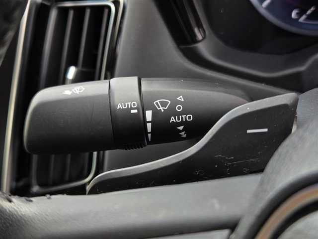 トヨタ クラウン ハイブリッド G－エグゼクティブ 鹿児島県 2020(令2)年 4.5万km プレシャスブラックパール アダプティブクルーズコントロール　/ビルトインＥＴＣ２．０　/全席シートヒーター　/Ｄ＋Ｎ席エアシート　/ステアリングヒーター/デジタルインナーミラー　/電動サンシェード　/パノラミックビューモニター　/トヨタセーフティセンス/肩口パワーシートスイッチ/リヤクロストラフィックオートブレーキ/ブラインドスポットモニター/エグゼクティブ専用高輝度アルミホイール(18インチ)/シートメモリー/Bluetoothオーディオ/前後コーナーセンサー/横滑り防止装置/レーンキープアシスト/プッシュスタート/スマートキー/ＭＴモード付きＡＴ/パドルシフト