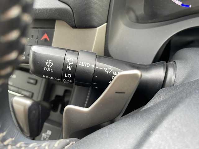 レクサス ＣＴ 200h バージョンL 青森県 2014(平26)年 7.3万km ホワイトパールクリスタルシャイン 純正メーカーナビ・フルセグTV/CD・DVD・Bluetooth/バックカメラ/OPサンルーフ/黒レザーシート/前席パワーシート・シートヒーター/OPプリクラッシュセーフティ/OPレーダークルーズコントロール/前後コーナーセンサー/パドルシフト/ビルトインETC/サイド・カーテンエアバッグ/LEDヘッドライト/LEDフォグランプ/モデリスタエアロ/モデリスタクロームメッキ17インチアルミ