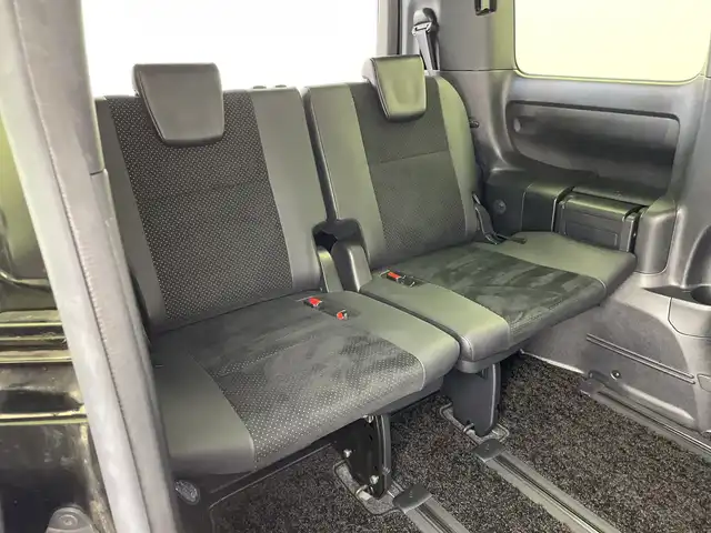 トヨタ ヴォクシー ZS 煌Ⅲ 愛知県 2021(令3)年 2万km イナズマスパーキングブラックガラスフレーク 純正９型ナビ/・Bluetooth/・CD/DVD/・フルセグテレビ/・USB接続/・SD音楽録音/バックカメラ/純正フリップダウンモニター/両側パワースライドドア/衝突軽減ブレーキ/レーンキープアシスト/オートマチックハイビーム/コーナーセンサー/クルーズコントロール/ハーフレザーシート/ビルトインＥＴＣ２．０