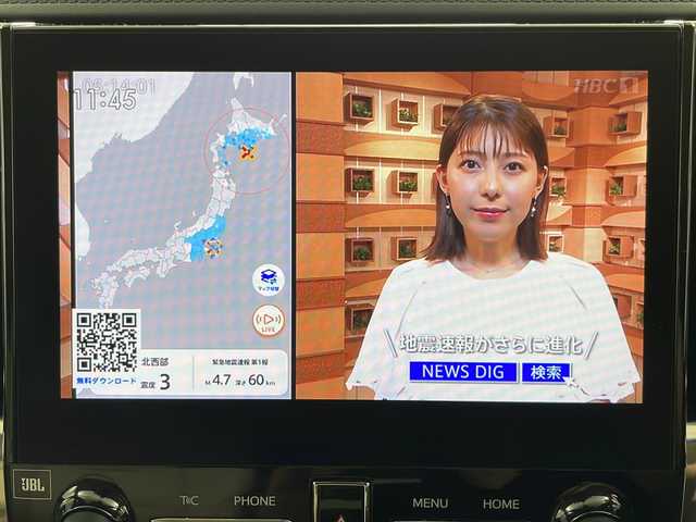 トヨタ アルファードハイブリット エグゼクティブ ラウンジ 道央・札幌 2020(令2)年 3.4万km ホワイトパールクリスタルシャイン ・４WD/・トヨタセーフティセンス/・プリクラッシュセーフティ/・レーダークルーズコントロール/・JBLプレミアムサウンド/・アドバンストパークスイッチ/・純正メーカーナビ/・Bluetooth/CD/DVD/USB/フルセグTV/・AndroidAuto/AppleCarPlay/・アラウンドビューモニター/・両側パワースライドドア/・パワーバックドア/・全席パワーシート/全席シートヒーター/・全席エアシート/ステアリングヒーター/・3眼LEDヘッドライト/・オートライト/オートマチックハイビーム/・スマートキー/・デジタルインナーミラー/・シートメモリー/・リアシートエンターテインメントシステム/・レーンキープアシスト/・横滑り防止装置/盗難防止装置/・AC100V/ETC2.0/・社外ドライブレコーダー前後（CSD-790FHG）/・積込スタッドレス社外AW付