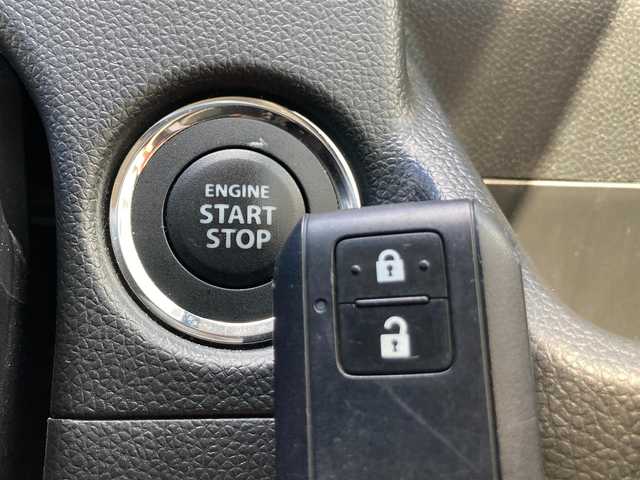 スズキ ワゴンＲ スティングレー HYBRID T 静岡県 2017(平29)年 3.2万km ブルーイッシュブラックパール3 デュアルセンサーブレーキサポート/純正8インチナビ(CN-RZ83)/　AM FM CD DVD Bluetooth SD/LEDオートヘッドランプ/シートヒーター(運転席)/クルーズコントロール/純正15インチアルミホイール/ヘッドアップディスプレイ/パドルシフト/スマートキー2本/アイドリングストップ/ワンオーナー/ビルトインETC/アラウンドビューモニター