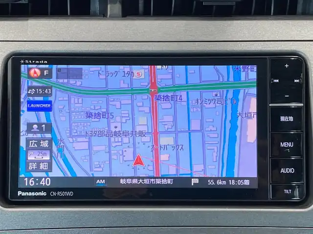 トヨタ プリウス S 岐阜県 2015(平27)年 4.2万km ホワイトパールクリスタルシャイン ワンオーナー　/Ｓｔｒａｄａ製ＳＤナビ／ｂｌｕｅｔｏｏｔｈ／フルセグテレビ／ＣＤ/純正ビルトインETC　/前後ドライブレコーダー　/バックカメラ　/純正15インチアルミホイール　/純正フロアマット　/プッシュスタート/LEDヘッドライト/スマートキー×2/後期モデル/取扱説明書/保証書