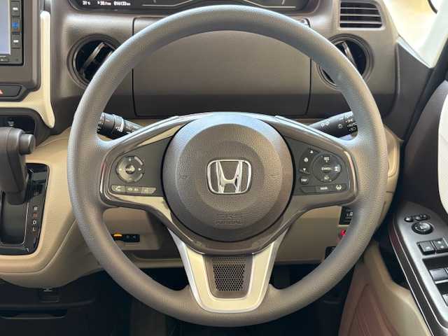 ホンダ Ｎ ＢＯＸ G L ホンダセンシング 埼玉県 2018(平30)年 1.7万km ブリティッシュグリーンP ホンダセンシング /純正メモリナビ/　　CD/BT /バックカメラ /両側パワースライドドア /レーダークルーズコントロール /LEDオートライト /ステアリングスイッチ /純正ETC