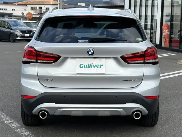 ＢＭＷ Ｘ１ xDrive 18d xライン 長崎県 2019(令1)年 9.8万km グレイシャーシルバー 純正ナビ(FM/AM/BT/フルセグTV)/プッシュスタート/スマートキー/4WD/ディーゼルターボ/MTモード付AT/レーダークルーズコントロール/ETC/バックカメラ/前後ドラレコ/社外フロアマット/純正19インチアルミホイール/前席パワーシート(運転席メモリー機能付)/ハーフレザーシート/ルーフレール/ABS/横滑り防止装置/クリアランスソナー/オートライト/ダウンヒルアシスト/LEDヘッドライト/ダブル・サイドエアバッグ/カーテンエアバッグ/ISOFIX/取扱説明書/保証書/スペアキー1本