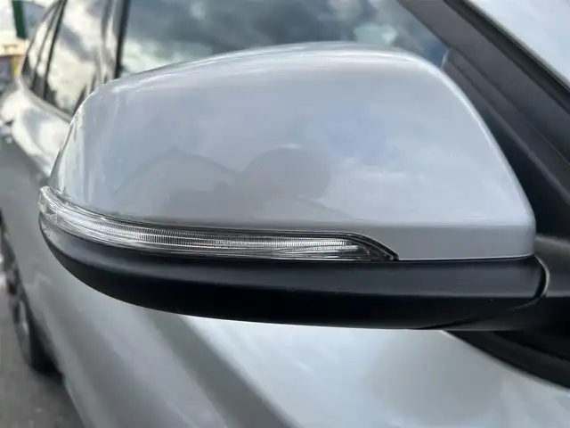 ＢＭＷ Ｘ１ xDrive 18d xライン 長崎県 2019(令1)年 9.8万km グレイシャーシルバー 純正ナビ(FM/AM/BT/フルセグTV)/プッシュスタート/スマートキー/4WD/ディーゼルターボ/MTモード付AT/レーダークルーズコントロール/ETC/バックカメラ/前後ドラレコ/社外フロアマット/純正19インチアルミホイール/前席パワーシート(運転席メモリー機能付)/ハーフレザーシート/ルーフレール/ABS/横滑り防止装置/クリアランスソナー/オートライト/ダウンヒルアシスト/LEDヘッドライト/ダブル・サイドエアバッグ/カーテンエアバッグ/ISOFIX/取扱説明書/保証書/スペアキー1本