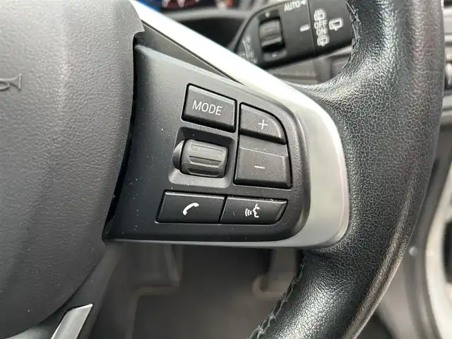 ＢＭＷ Ｘ１ xDrive 18d xライン 長崎県 2019(令1)年 9.8万km グレイシャーシルバー 純正ナビ(FM/AM/BT/フルセグTV)/プッシュスタート/スマートキー/4WD/ディーゼルターボ/MTモード付AT/レーダークルーズコントロール/ETC/バックカメラ/前後ドラレコ/社外フロアマット/純正19インチアルミホイール/前席パワーシート(運転席メモリー機能付)/ハーフレザーシート/ルーフレール/ABS/横滑り防止装置/クリアランスソナー/オートライト/ダウンヒルアシスト/LEDヘッドライト/ダブル・サイドエアバッグ/カーテンエアバッグ/ISOFIX/取扱説明書/保証書/スペアキー1本