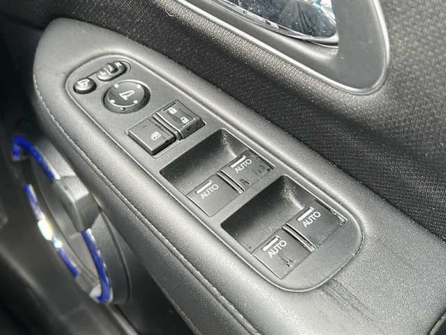ホンダ ヴェゼル ハイブリッド Z ホンダセンシング 三重県 2016(平28)年 4.7万km モルフォブルーP 純正８型ナビ/バックカメラ/ビルトインＥＴＣ/革巻きステアリング/前席シートヒーター/ＵＳＢ給電/スペアキー/前方ドライブレコーダー/純正フロアマット/電子パーキング/ＬＥＤ/電格ミラー/禁煙車