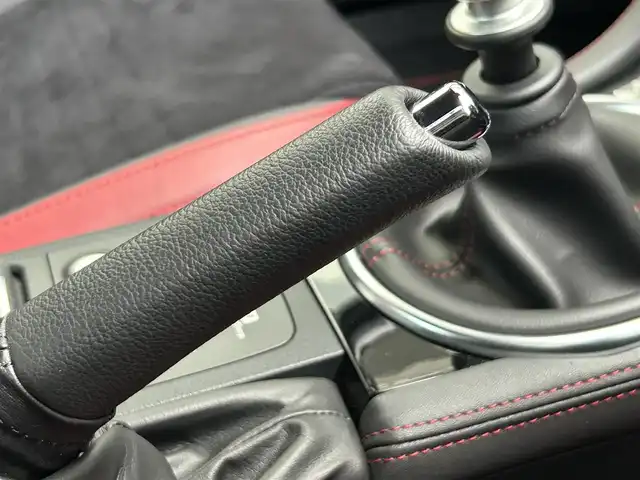 スバル ＷＲＸ ＳＴＩ STI タイプS 静岡県 2019(令1)年 2.9万km クリスタルホワイトP アプライドモデル最終Ｆ型/アドバンスドセイフティＰＫＧ/大型リヤスポイラー/ＲＥＣＡＲＯシート/シートヒーター/純正８型ナビ/フルセグTV/DVD再生/ＦＳＢカメラ/ETC/ＳＲＶＤ/ハイビームアシスト/ＬＥＤライナー/LEDヘッドライト/オートライト/前席パワーシート/純正フロアマット/純正１９ＡＷ