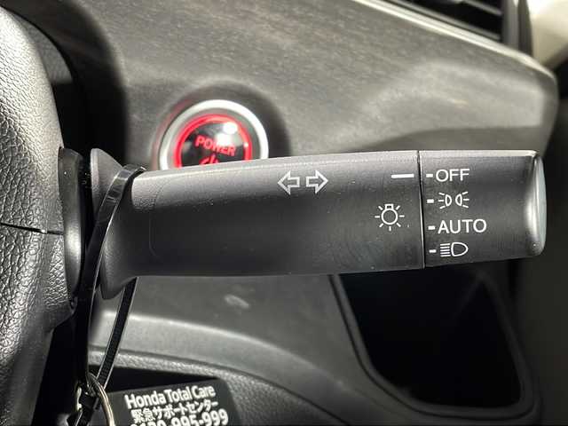 ホンダ フリード＋ ハイブリット EX 沖縄県 2019(平31)年 5.8万km フォレストグリーンパール 県外仕入 /禁煙車 /純正9インチナビ　/（フルセグTV　Bluetooth接続　CD DVD再生）/両側パワーバックドア　/バックカメラ　/コーナーセンサー　/ドライブレコーダー　/ETC　/シートヒーター　/純正アルミホイール/純正フロアマット/革巻きステアリング/ドアバイザー