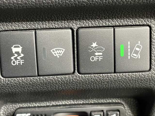 ホンダ フリード＋ ハイブリット EX 沖縄県 2019(平31)年 5.8万km フォレストグリーンパール 県外仕入 /禁煙車 /純正9インチナビ　/（フルセグTV　Bluetooth接続　CD DVD再生）/両側パワーバックドア　/バックカメラ　/コーナーセンサー　/ドライブレコーダー　/ETC　/シートヒーター　/純正アルミホイール/純正フロアマット/革巻きステアリング/ドアバイザー