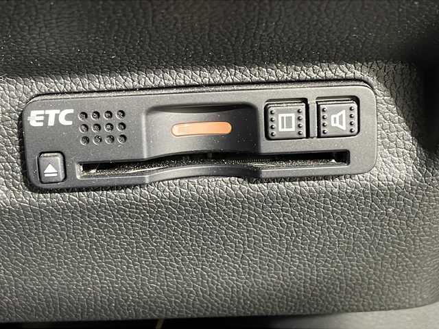 ホンダ フリード＋ ハイブリット EX 沖縄県 2019(平31)年 5.8万km フォレストグリーンパール 県外仕入 /禁煙車 /純正9インチナビ　/（フルセグTV　Bluetooth接続　CD DVD再生）/両側パワーバックドア　/バックカメラ　/コーナーセンサー　/ドライブレコーダー　/ETC　/シートヒーター　/純正アルミホイール/純正フロアマット/革巻きステアリング/ドアバイザー