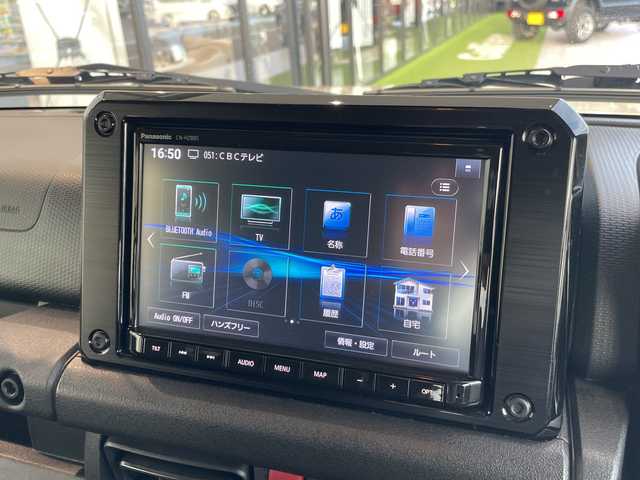 スズキ ジムニー XC 愛知県 2023(令5)年 1.3万km シフォンアイボリーM 5FMT/８型ナビ/（CD/DVD/SD/BT/フルセグTV）/ETC/ドラレコ/シートヒーター/デュアルセンサーブレーキサポート/誤発進抑制機能/車線逸脱警報機能/ハイビームアシスト/ふらつき警報機能/先行車発信お知らせ機能/標識認識機能/スマートキー/電動格納ウィンカーミラー/ステアリングリモコン/フォグランプ