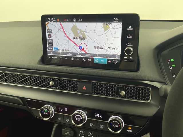 ホンダ シビック タイプR 埼玉県 2025(令7)年 0.1万km チャンピオンシップホワイト 9インチHondaconectディスプレイ/バックカメラ/ホンダセンシング/2.0ビルトインETC/USB端子/純正アルミホイール/LEDヘッドライト/社外フロアマット/コーナーセンサー/プッシュスタート/スマートキー/スペアキー/フルセグテレビ/オートライト/オートハイビーム/禁煙車