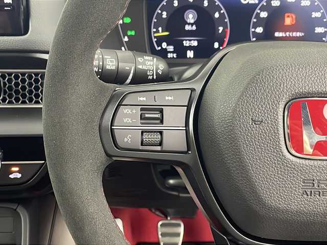ホンダ シビック タイプR 埼玉県 2025(令7)年 0.1万km チャンピオンシップホワイト 9インチHondaconectディスプレイ/バックカメラ/ホンダセンシング/2.0ビルトインETC/USB端子/純正アルミホイール/LEDヘッドライト/社外フロアマット/コーナーセンサー/プッシュスタート/スマートキー/スペアキー/フルセグテレビ/オートライト/オートハイビーム/禁煙車