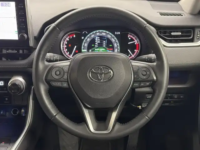 トヨタ ＲＡＶ４ G 三重県 2022(令4)年 2.1万km アティチュードブラックマイカ ガソリン/フルタイム4WD/MTモード付フロアCVT/純正 9インチナビ/（AM/FM/USB/iPod/Bluetooth/Miracast/TV/CarPlay/AndroidAuto）/【OP】パノラミックビューモニター/モデリスタエアロ/ビルトイン ETC/Toyota Safety Sense/・プリクラッシュセーフティ/・レーントレーシングアシスト/・レーダークルコン/・オートハイビーム/・ロードサインアシスト/・ブラインドスポットモニター＆リヤクロストラフィックオートブレーキ/・パーキングサポートブレーキ（後方接近車両＋静止物）/・先行車発進告知機能/など/装備/・ブラックレザーシート（合皮）/・快適温熱シート＋ベンチレーション（D/N）/・ステアリングヒーター/・メモリーパワーシート（D8way・電動ランバーサポート付）/・パワーバックドア/・ステアリングスイッチ/・オートライト/・LED ヘッドランプ＆フロントフォグランプ/・左右独立オートエアコン/・プッシュスタート/・スマートキーx1/・自動防眩ルームミラー/・純正18inAW/・保/など