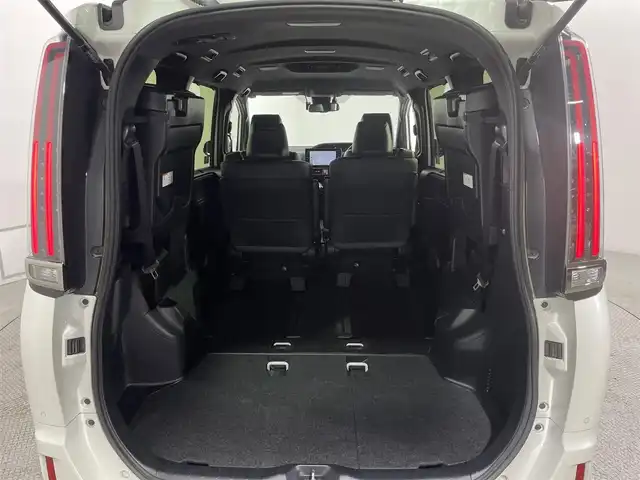 トヨタ エスクァイア ハイブリッド Gi プレミアムパッケージ ブラックテーラード 大阪府 2019(平31)年 3.1万km ホワイトパールクリスタルシャイン TRDエアロ/フロントグリル 10incナビTV バックカメラ ハーフレザー シートヒーター クルーズコントロール 衝突軽減ブレーキ レーンアシスト オートハイビーム 両側パワースライドドア ドライブレコーダー ETC