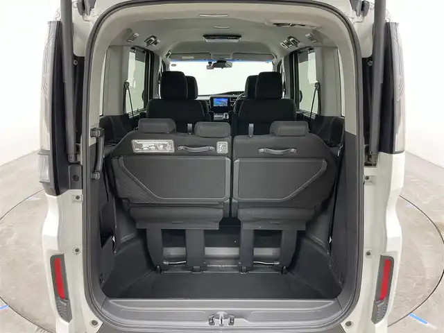 ホンダ ステップワゴン スパーダ eHEV G ホンダS 岡山県 2021(令3)年 2.9万km プラチナホワイトパール 社外８インチメモリナビゲーション【MDV-S706L】/　（CD/DVD/フルセグTV/BT/USB）/社外12.1インチフリップダウンモニター/バックカメラ/両側パワースライドドア/追従型クルーズコントロール/LEDヘッドライト（AUTO機能付き）/ビルトインETC/衝突軽減ブレーキシステム/車線逸脱防止システム/横滑り防止装置/社外ドライブレコーダー（前後）/純正16インチアルミホイール/純正フロアマット/プッシュスタート/スマートキー/新車保証書/取扱説明書/スペアキー×１