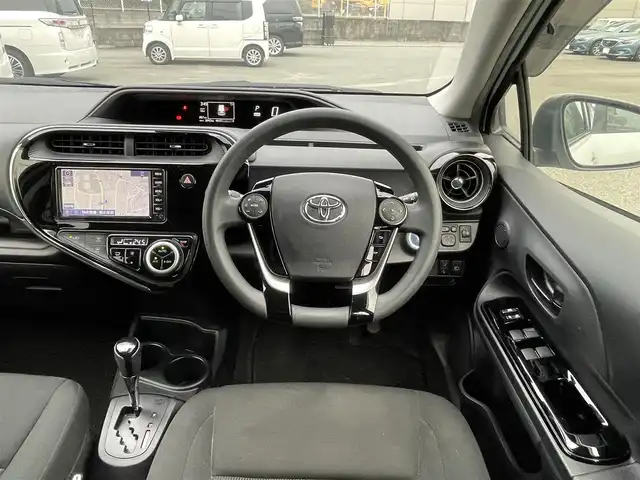 トヨタ アクア 山梨県 2018(平30)年 9.2万km ホワイトパールクリスタルシャイン (株)IDOMが運営する【じしゃロン甲府店】の自社ローン専用車両になります。/こちらは現金またはオートローンご利用時の価格です。自社ローンご希望の方は別途その旨お申付け下さい/純正SDナビ/・型式　NSCN-W68/TV・CD・BT接続/バックカメラ/ETC/レーンキープアシスト/スマートキーｘ２