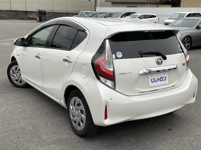 トヨタ アクア 山梨県 2018(平30)年 9.2万km ホワイトパールクリスタルシャイン (株)IDOMが運営する【じしゃロン甲府店】の自社ローン専用車両になります。/こちらは現金またはオートローンご利用時の価格です。自社ローンご希望の方は別途その旨お申付け下さい/純正SDナビ/・型式　NSCN-W68/TV・CD・BT接続/バックカメラ/ETC/レーンキープアシスト/スマートキーｘ２