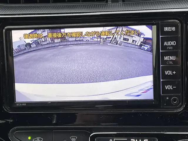 トヨタ アクア 山梨県 2018(平30)年 9.2万km ホワイトパールクリスタルシャイン (株)IDOMが運営する【じしゃロン甲府店】の自社ローン専用車両になります。/こちらは現金またはオートローンご利用時の価格です。自社ローンご希望の方は別途その旨お申付け下さい/純正SDナビ/・型式　NSCN-W68/TV・CD・BT接続/バックカメラ/ETC/レーンキープアシスト/スマートキーｘ２