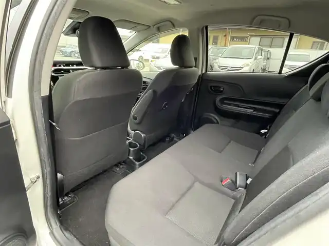 トヨタ アクア 山梨県 2018(平30)年 9.2万km ホワイトパールクリスタルシャイン (株)IDOMが運営する【じしゃロン甲府店】の自社ローン専用車両になります。/こちらは現金またはオートローンご利用時の価格です。自社ローンご希望の方は別途その旨お申付け下さい/純正SDナビ/・型式　NSCN-W68/TV・CD・BT接続/バックカメラ/ETC/レーンキープアシスト/スマートキーｘ２