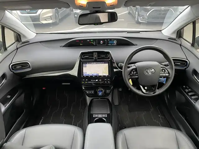 トヨタ プリウス A ツーリングセレクション 東京都 2022(令4)年 3.1万km プラチナホワイトパールマイカ モデリスタエアロ/パノラミックビューモニター/純正ナビ/TV/CD/DVD再生/Bluetooth接続/トヨタセーフティセンス/シートヒーター/パワーシート/追従クルーズ/アドバンストパーク/ビルトインETC/BSM