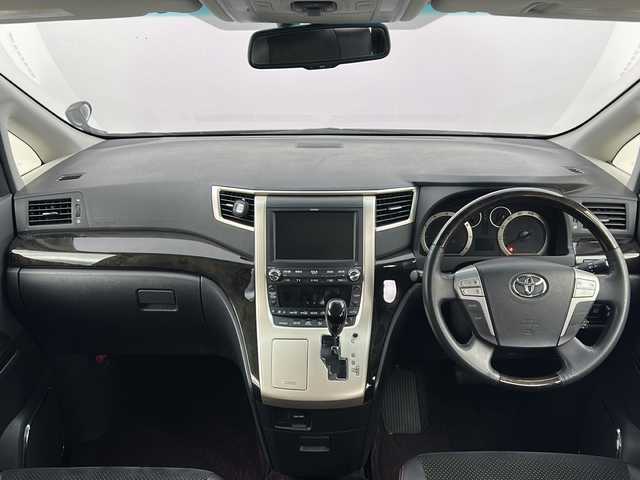 トヨタ ヴェルファイア 2．4Z ゴールデンアイズⅡ 茨城県 2014(平26)年 7万km ブラック 純正HDDナビ　フルセグ再生可　後席モニター　バックカメラ　電動リアゲート　両側電動スライドドア　クルーズコントロール　パーキングアシスト　ハーフレザーシート　純正18インチAW　純正フロアマット　ビルトインETC