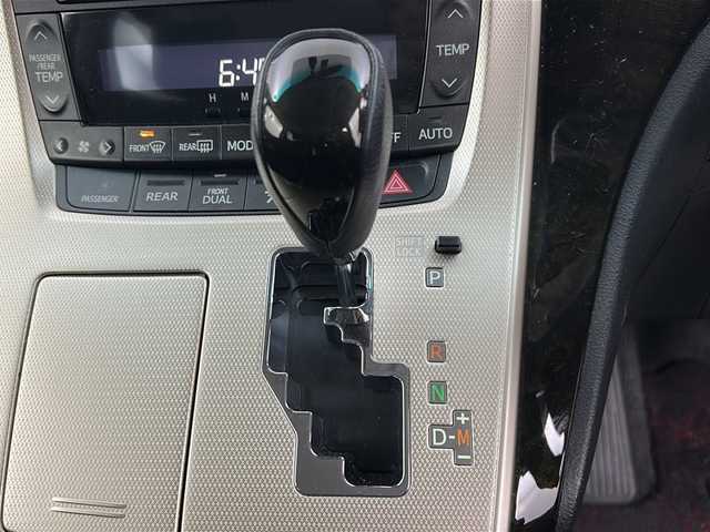 トヨタ ヴェルファイア 2．4Z ゴールデンアイズⅡ 茨城県 2014(平26)年 7万km ブラック 純正HDDナビ　フルセグ再生可　後席モニター　バックカメラ　電動リアゲート　両側電動スライドドア　クルーズコントロール　パーキングアシスト　ハーフレザーシート　純正18インチAW　純正フロアマット　ビルトインETC