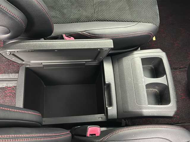 トヨタ ヴェルファイア 2．4Z ゴールデンアイズⅡ 茨城県 2014(平26)年 7万km ブラック 純正HDDナビ　フルセグ再生可　後席モニター　バックカメラ　電動リアゲート　両側電動スライドドア　クルーズコントロール　パーキングアシスト　ハーフレザーシート　純正18インチAW　純正フロアマット　ビルトインETC