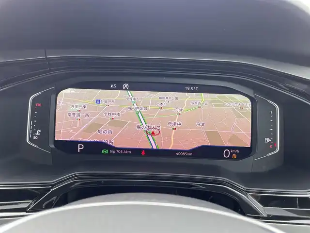 フォルクスワーゲン ポロ TSIコンフォートライン 愛知県 2018(平30)年 4万km 黒 メーカーＳＤナビ/Ｂカメラ　/ＥＴＣ　/ＤＴＶ　/ＢＴ　/ＵＳＢ　/コーナーセンサー　/パークアシスト　/ステアリングスイッチ　/レーダークルーズコントロール　/ＬＥＤヘッドライト　/アクティブインフォディスプレイ/社外ドラレコ/アイドリングストップ/スペアキーあり
